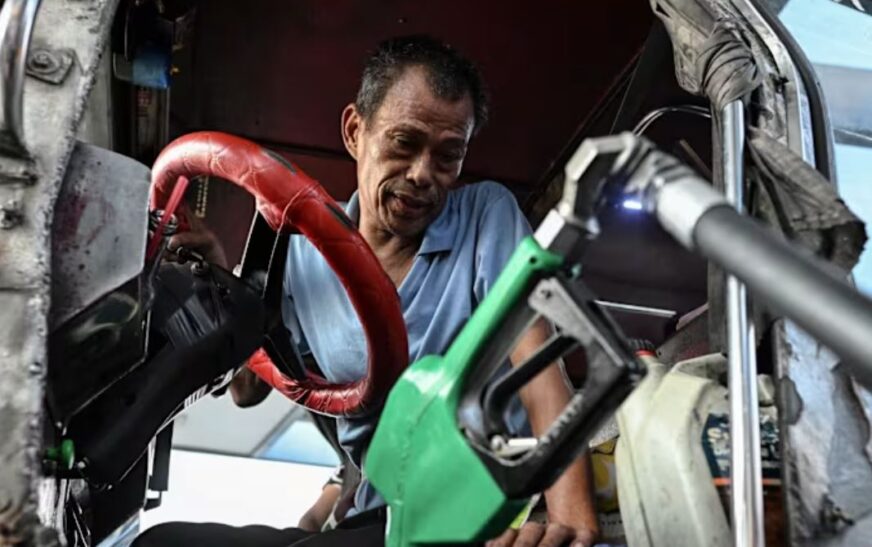 Philippines chuyển sang tuần làm việc 4 ngày khi giá xăng dầu dự kiến tăng vọt do chiến sự tại Iran