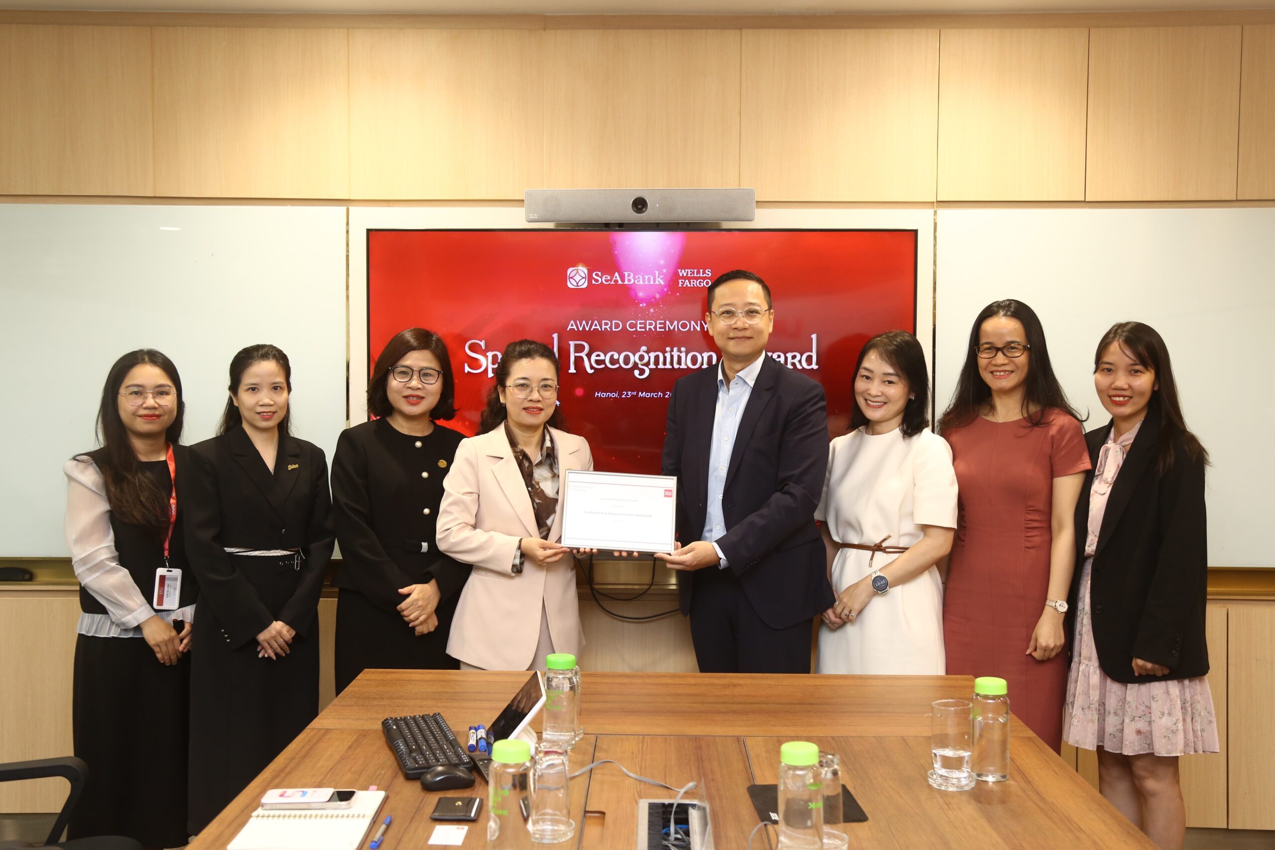 Wells Fargo trao tặng Giải thưởng Ngân hàng được công nhận đặc biệt về thanh toán quốc tế 2024-2025 cho SeABank
