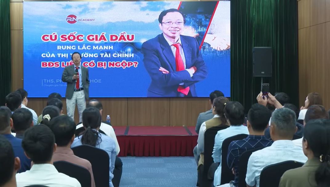 Vì sao có 1 tỷ đồng thì nên sử dụng 350 triệu đồng để mua vàng?