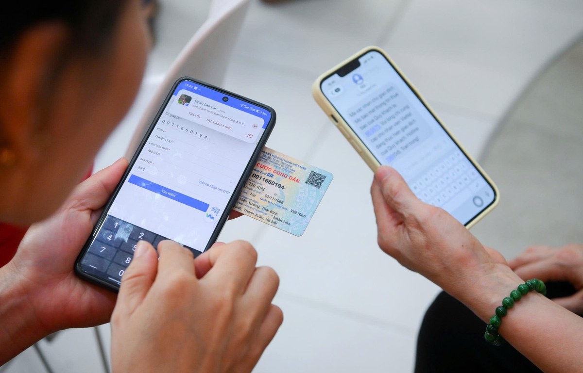 Hình ảnh cuộc gọi tổng đài Viettel 1800 8098 hỗ trợ khách hàng cao tuổi
