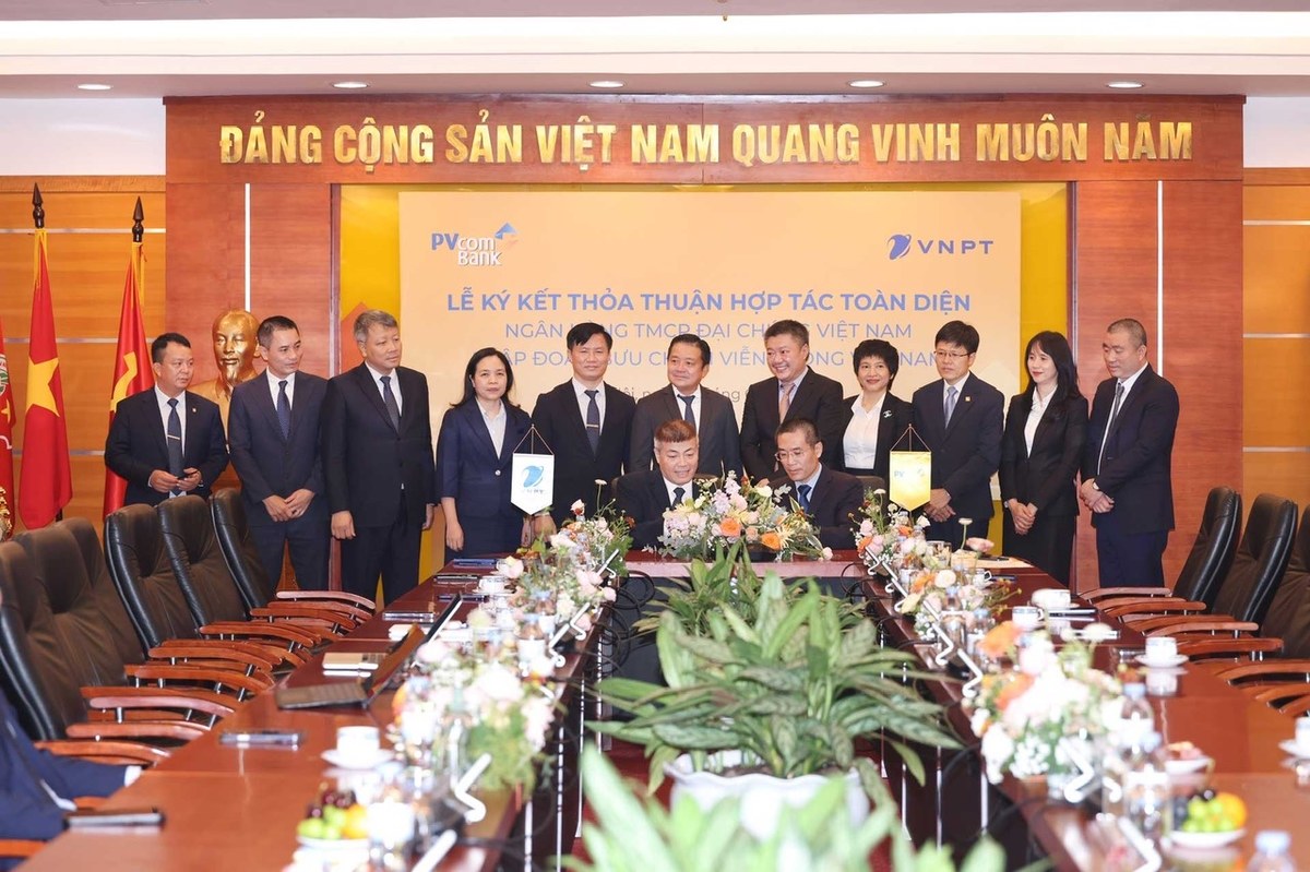 VNPT PVcomBank 5 năm hợp tác liệu có đổi mới tài chính