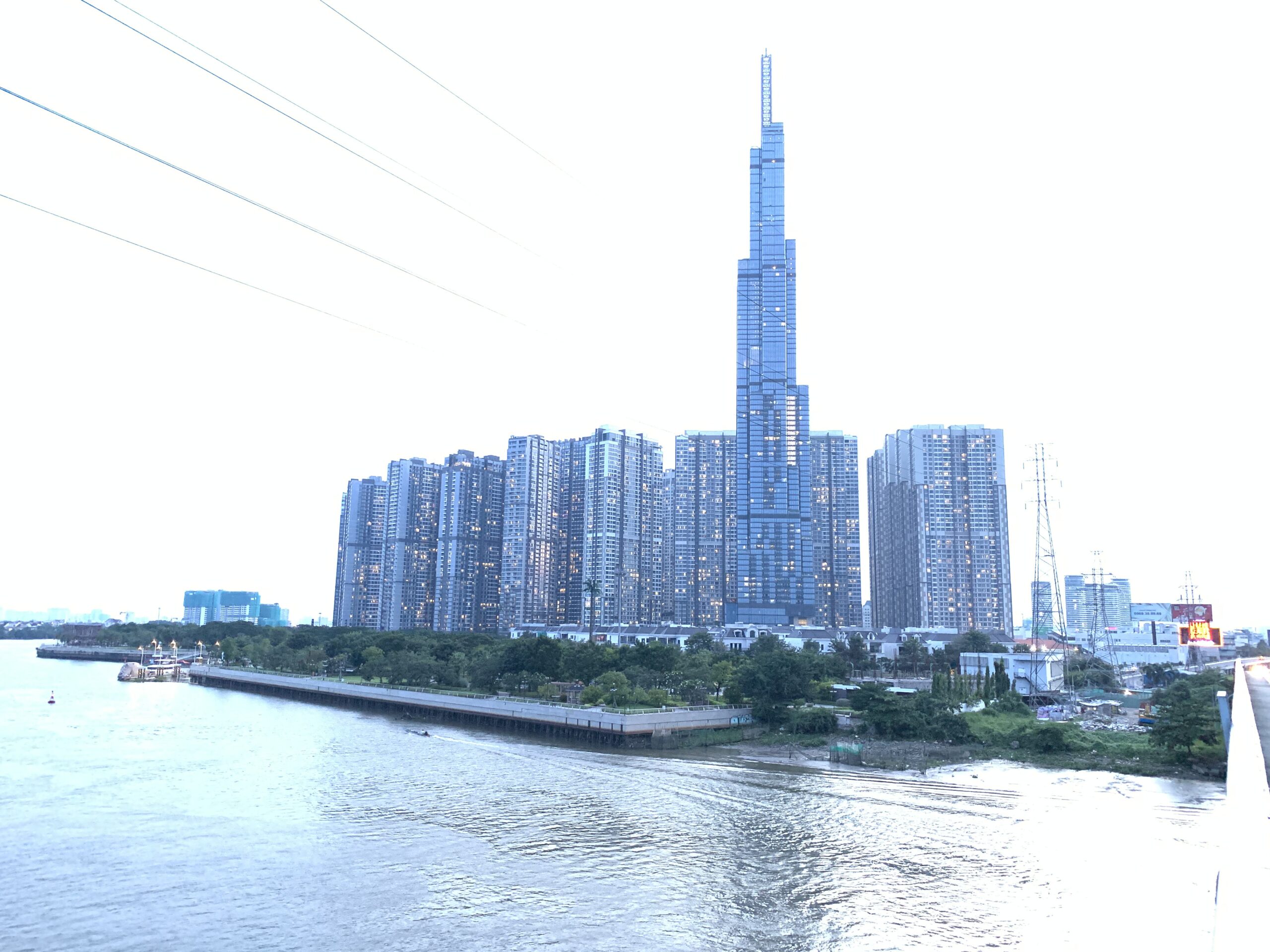 Vincom Retail (VRE) báo lãi sau thuế quý II/2026 đạt 1.609 tỷ đồng, tăng trưởng ấn tượng 30%