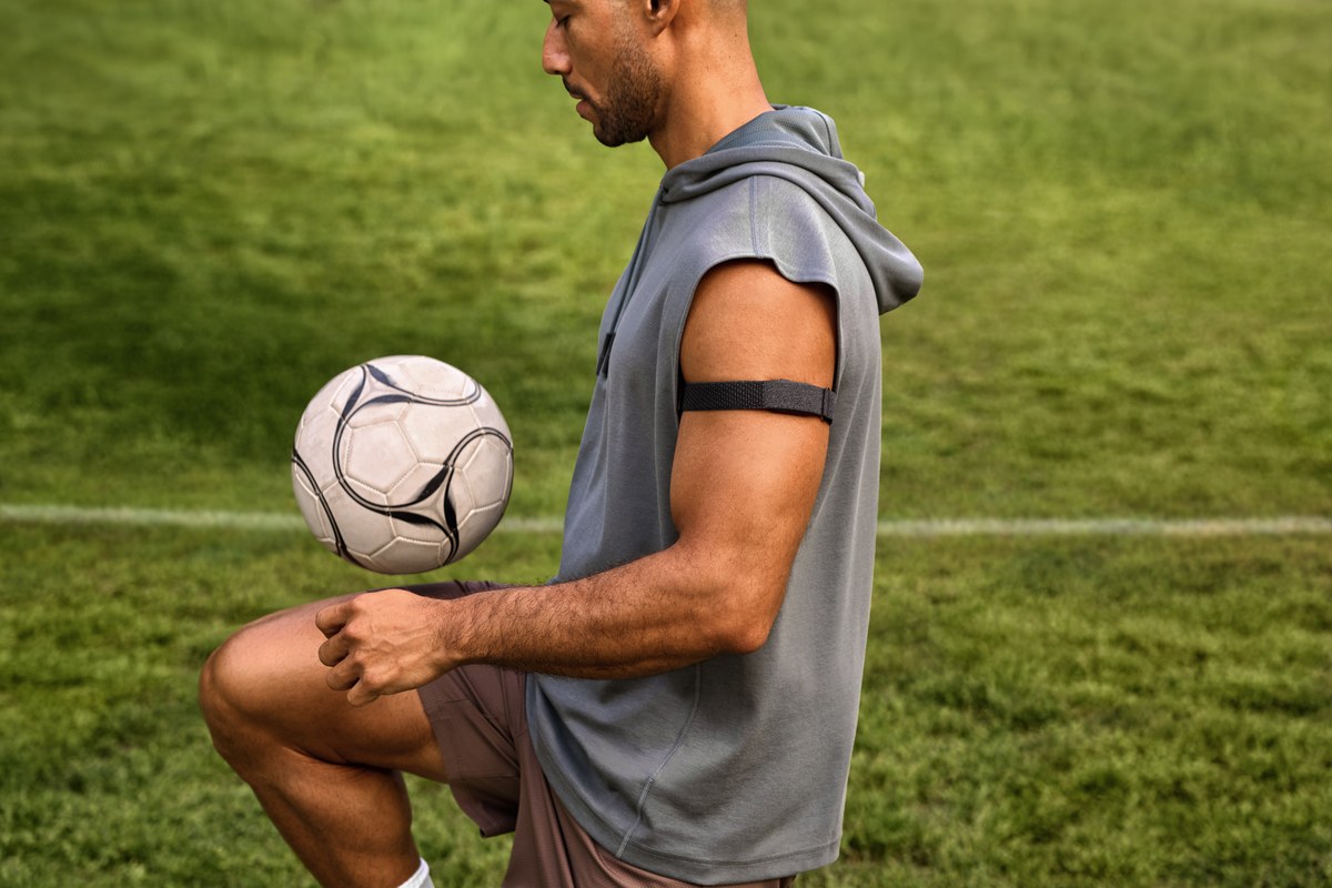 Garmin ra mắt vòng đeo tay thông minh theo dõi sức khỏe toàn diện