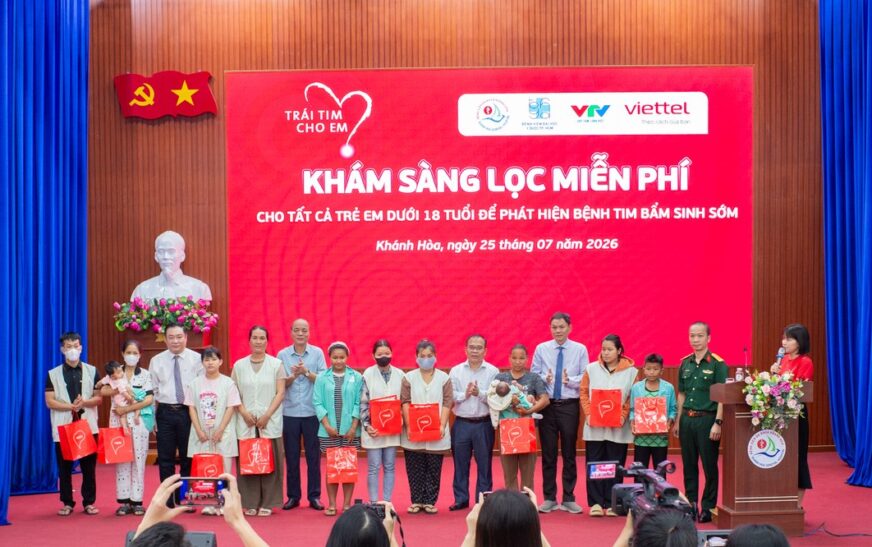 Viettel chung tay khám tim miễn phí cho hơn 600 em nhỏ