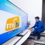 Kỹ thuật viên VNPT khảo sát, tối ưu hệ thống WiFi, đảm bảo kết nối Internet mạnh mọi góc nhà