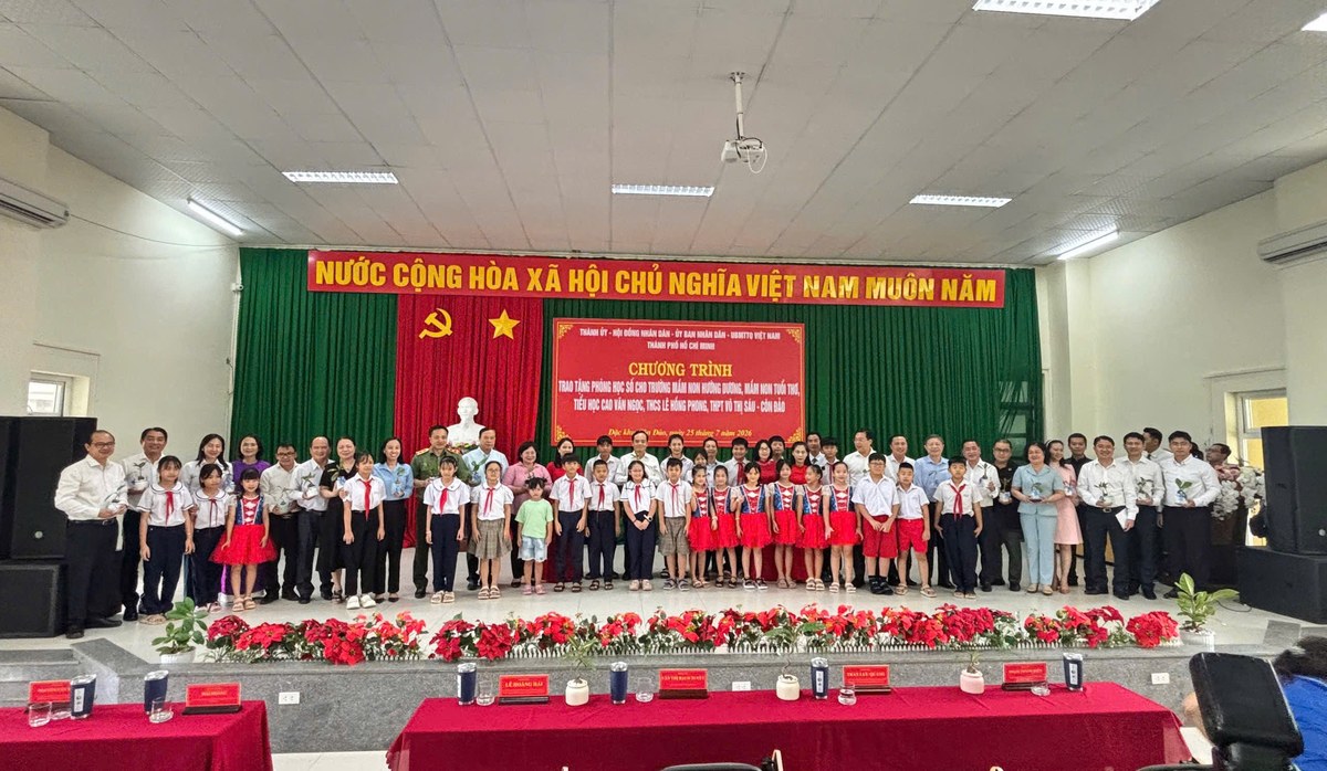 VNPT trao 5 Phòng học số, mở cánh cửa giáo dục hiện đại cho Côn Đảo
