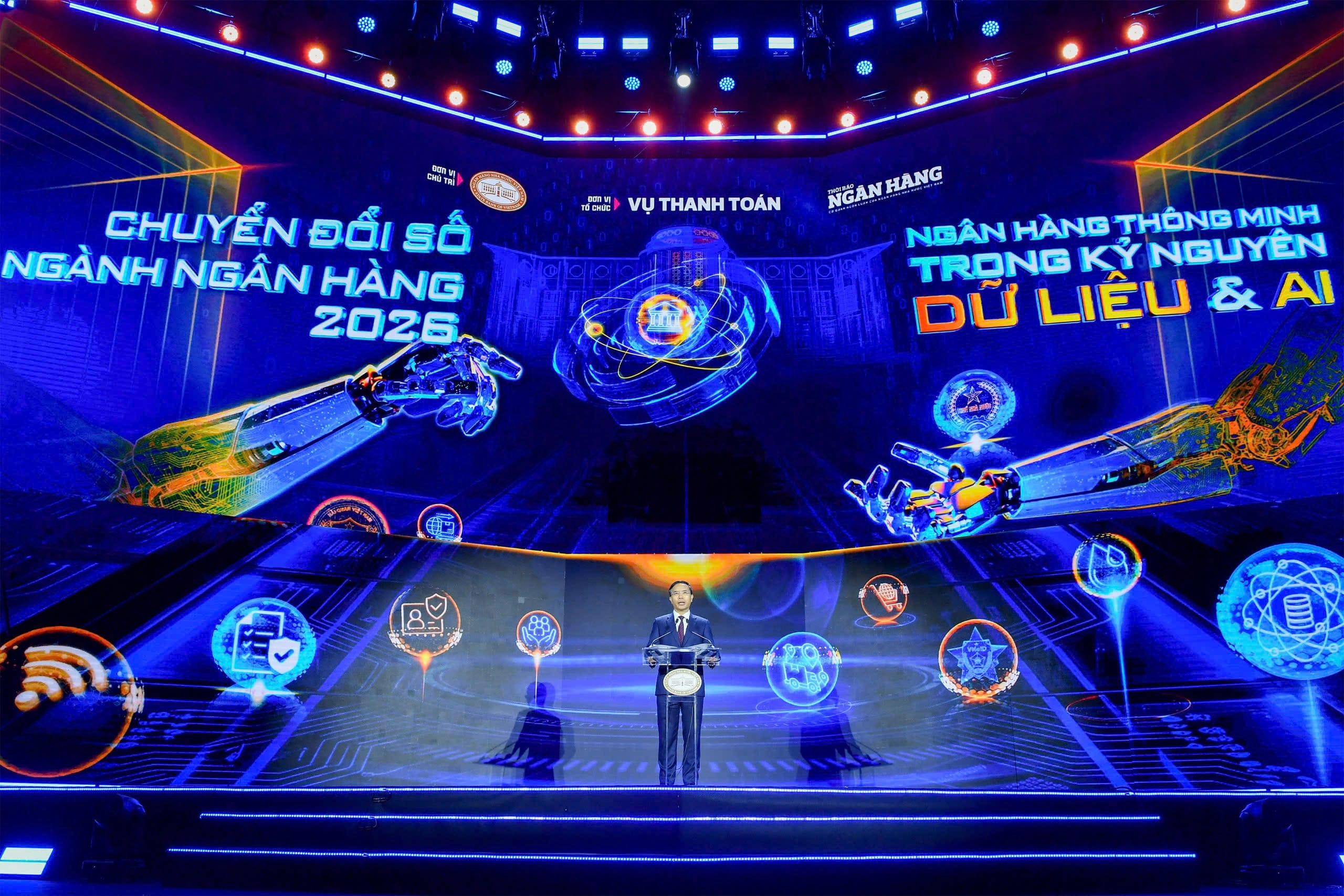Ngành ngân hàng đẩy mạnh chuyển đổi số và triển khai chương trình tín dụng ưu đãi thúc đẩy tăng trưởng kinh tế