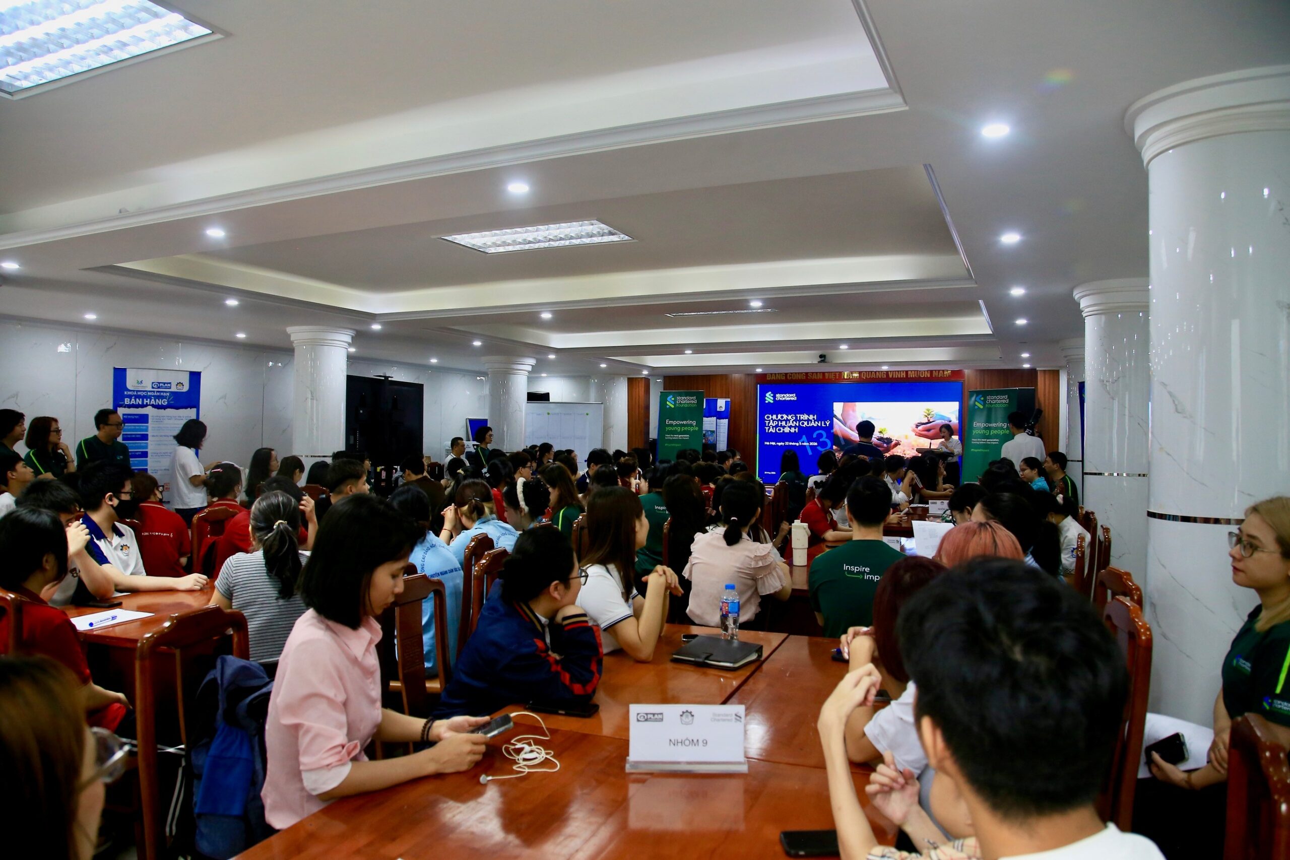 Standard Chartered Việt Nam thúc đẩy giáo dục tài chính toàn diện cho giới trẻ