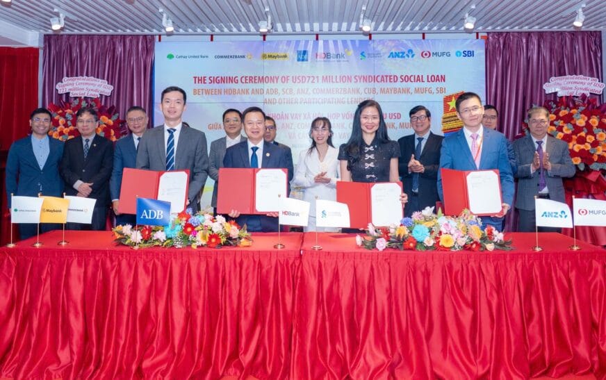 Standard Chartered huy động thành công khoản vay hợp vốn xã hội 721 triệu USD cho HDBank