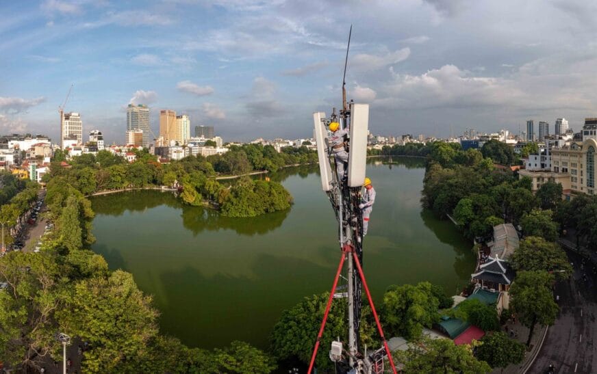 Viettel tăng 24,8% điện mặt trời tự sản xuất, “xanh hóa” mạng lưới viễn thông
