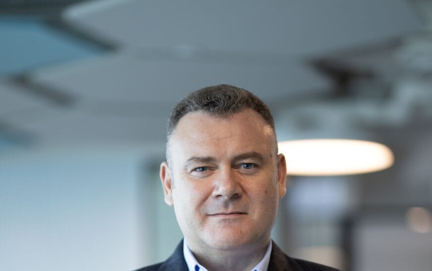 Ông Richard Morgan, Phó Chủ tịch Cấp cao phụ trách Kinh doanh và Giải pháp khu vực châu Á-Thái Bình Dương của FedEx, trong ảnh chân dung đã cắt ngang 16:9 từ ảnh gốc TCBC.