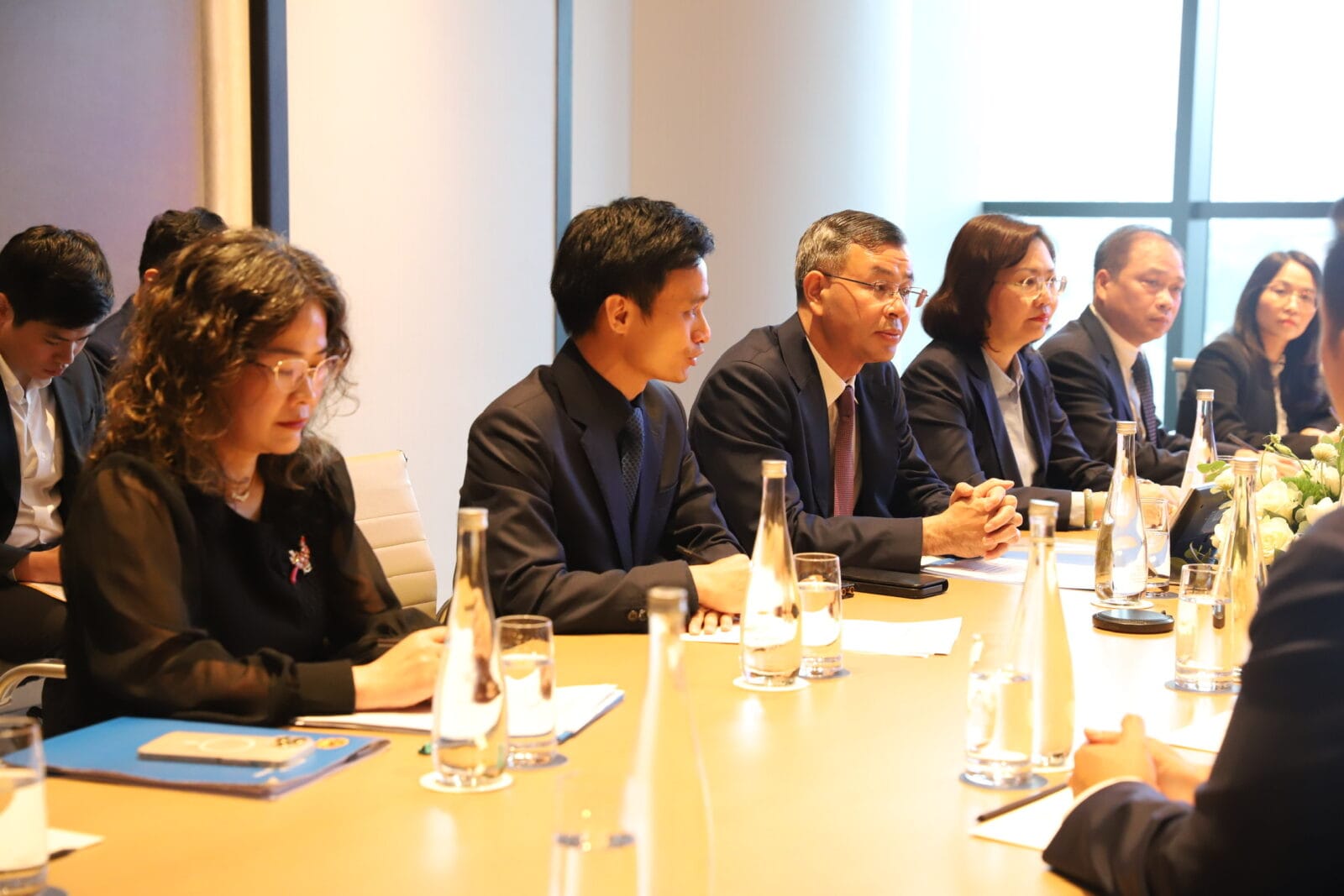 Bộ trưởng Bộ Tài chính tiếp Tổng giám đốc điều hành FTSE Russell: Tăng cường hợp tác, nâng cao chất lượng thị trường chứng khoán Việt Nam sau nâng hạng