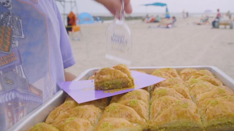 Gã Baklava ở New York từng bắt đầu bán bánh Thổ Nhĩ Kỳ cho vui, nay thu về 20.000 USD/tháng