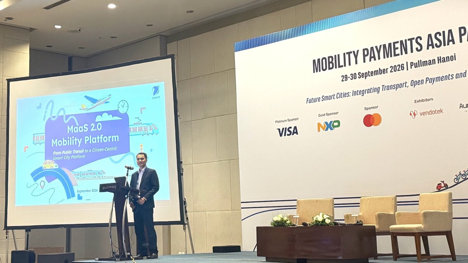Ông Nguyễn Đăng Thắng chia sẻ về MaaS 2.0, mô hình nền tảng di chuyển tích hợp hướng tới giao thông đô thị thông minh — Ảnh: VNPT