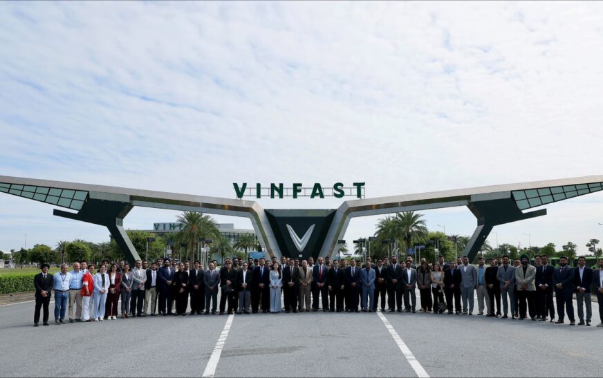 VinFast đưa xe máy điện vào Ấn Độ: hơn 50 showroom mở màn tại thị trường hai bánh lớn nhất thế giới